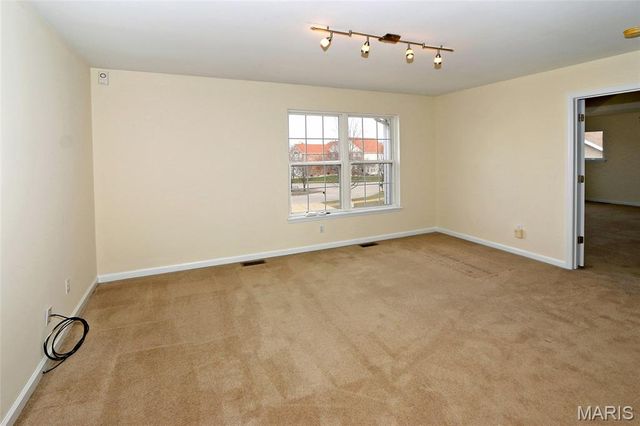 2352 The Courts Drive, Chesterfield, MO 63017