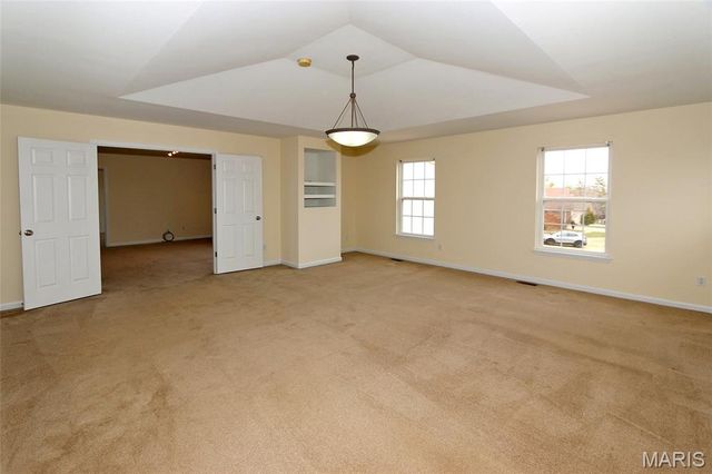 2352 The Courts Drive, Chesterfield, MO 63017