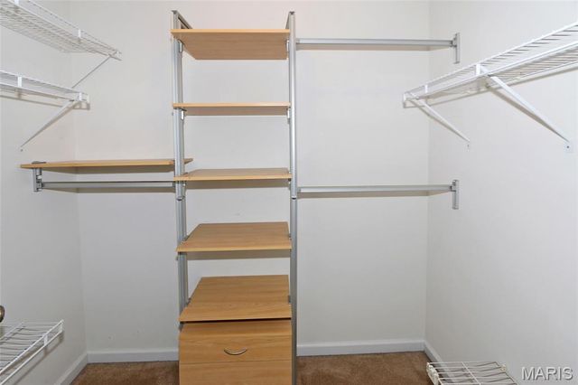 2352 The Courts Drive, Chesterfield, MO 63017