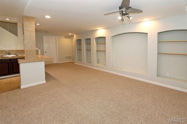 2352 The Courts Drive, Chesterfield, MO 63017