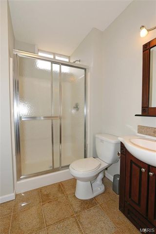 2352 The Courts Drive, Chesterfield, MO 63017