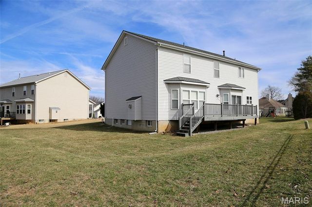 2352 The Courts Drive, Chesterfield, MO 63017