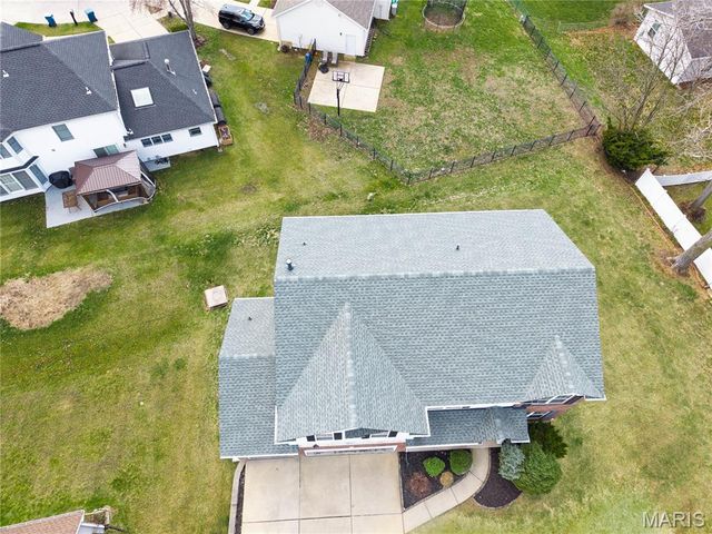 2352 The Courts Drive, Chesterfield, MO 63017