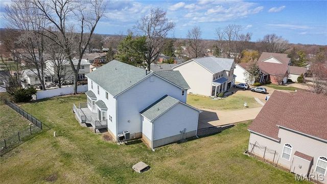 2352 The Courts Drive, Chesterfield, MO 63017