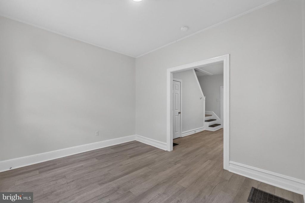 109 N WARREN ST, POTTSTOWN, PA 19464 — photo 3