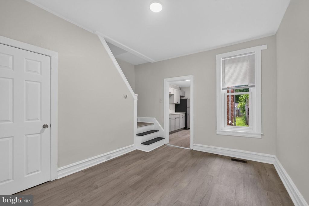 109 N WARREN ST, POTTSTOWN, PA 19464 — photo 4
