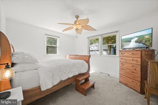 1602 WALL DR, Pasadena, MD 21122
