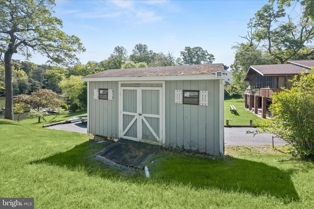 1602 WALL DR, Pasadena, MD 21122