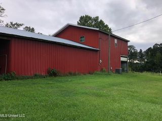 10650 Cr 460, Philadelphia, MS 39350