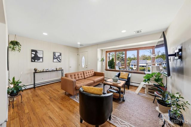 162 rutherford Avenue, Woodbridge Proper, NJ 07095