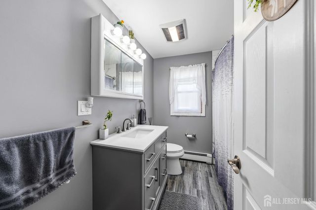 162 rutherford Avenue, Woodbridge Proper, NJ 07095