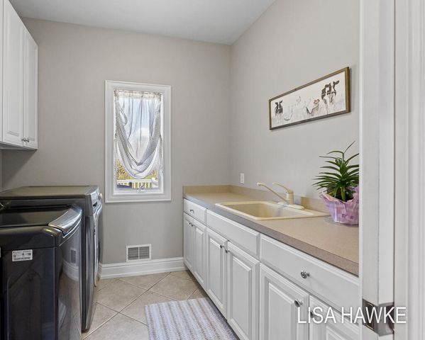 10365 Cleveland Street, Nunica, MI 49448
