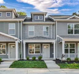 139 Quarry Point Dr # D-149, Clarksville, TN 37043