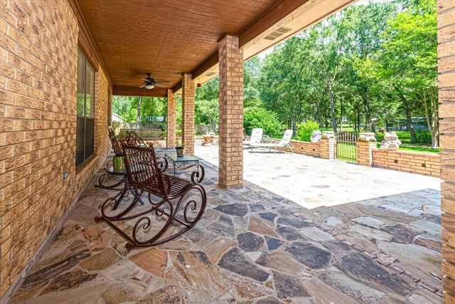 7715 Shadow Lane, Conroe, TX 77304