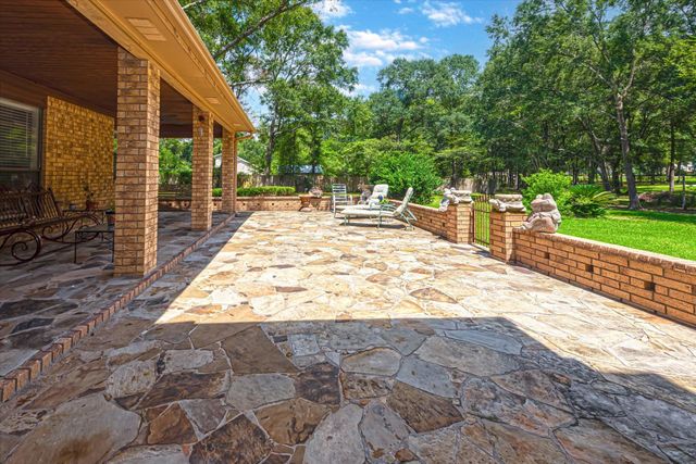 7715 Shadow Lane, Conroe, TX 77304
