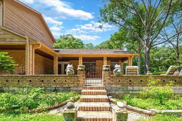 7715 Shadow Lane, Conroe, TX 77304