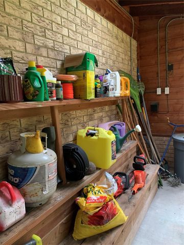 7715 Shadow Lane, Conroe, TX 77304