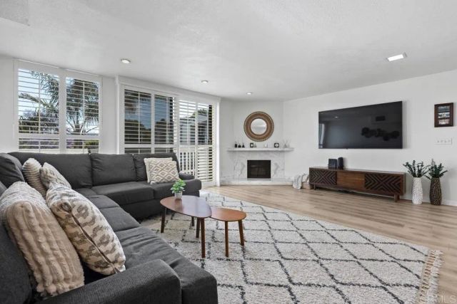 2419 La Costa Avenue A, Carlsbad, CA 92009