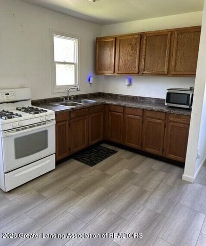 4250 Mud Lake Road, Bellevue, MI 49021