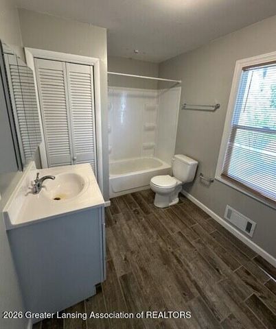 4250 Mud Lake Road, Bellevue, MI 49021