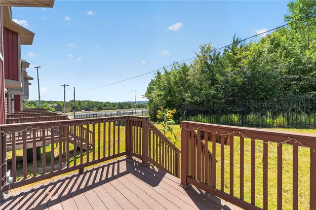 2767 W Cottonwillow Way, Fayetteville, AR 72704