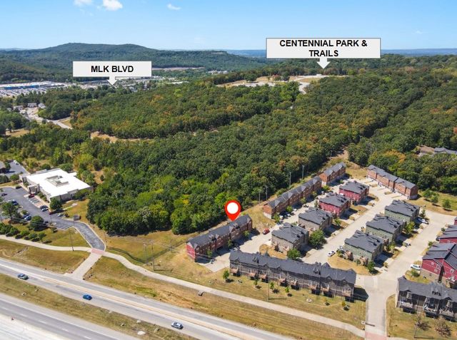 2767 W Cottonwillow Way, Fayetteville, AR 72704