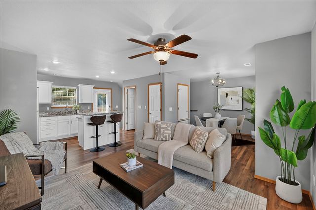 2767 W Cottonwillow Way, Fayetteville, AR 72704