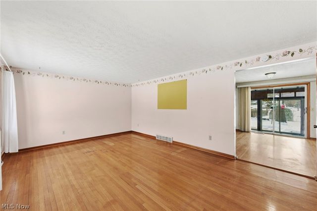 720 Lorena Street SW, North Canton, OH 44720