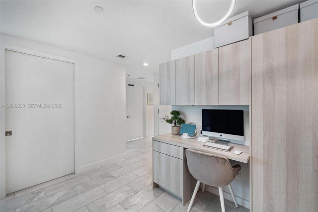 650 NE 32nd St 2101, Miami, FL 33137