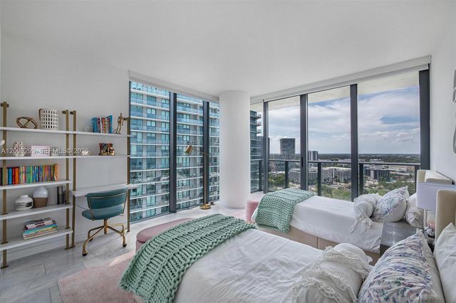 650 NE 32nd St 2101, Miami, FL 33137