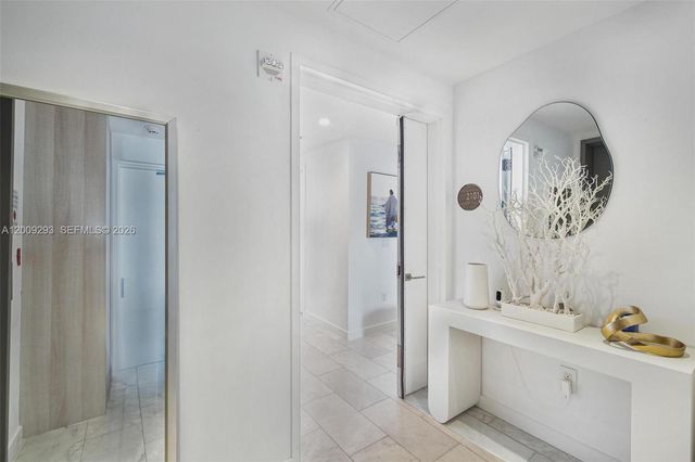 650 NE 32nd St 2101, Miami, FL 33137