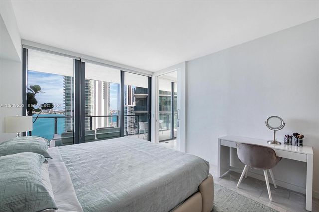 650 NE 32nd St 2101, Miami, FL 33137