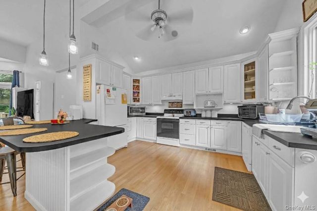 20 Old Route 25A, Northport, NY 11768