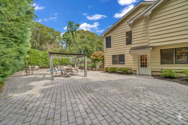20 Old Route 25A, Northport, NY 11768