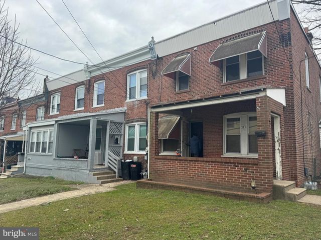 231 HAMILTON AVE, Darby, PA 19023