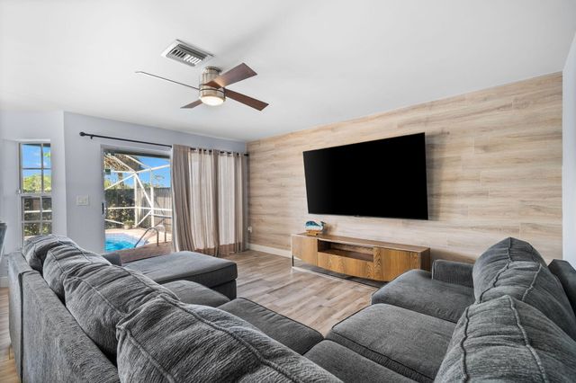 7447 NW 25th Street, Margate, FL 33063