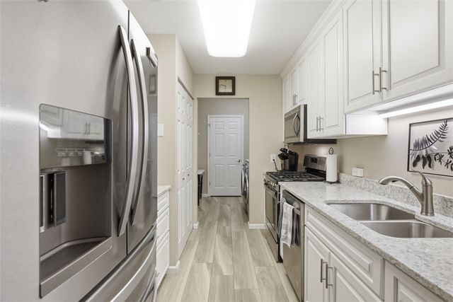 135 Linden Ct, Seven Fields Boro, PA 16046