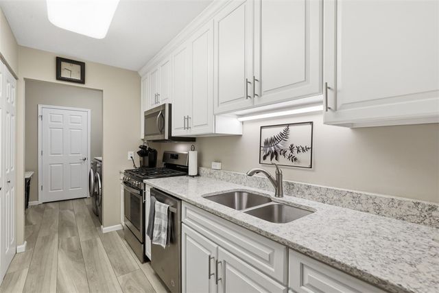 135 Linden Ct, Seven Fields Boro, PA 16046