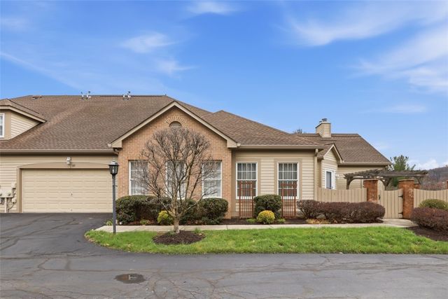 135 Linden Ct, Seven Fields Boro, PA 16046