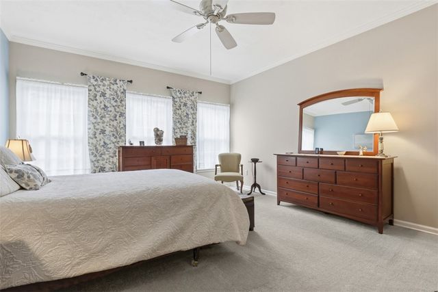 135 Linden Ct, Seven Fields Boro, PA 16046