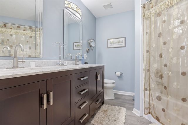 135 Linden Ct, Seven Fields Boro, PA 16046