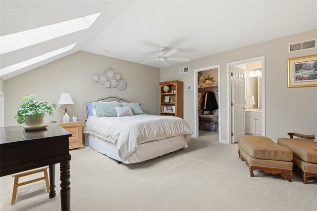 135 Linden Ct, Seven Fields Boro, PA 16046