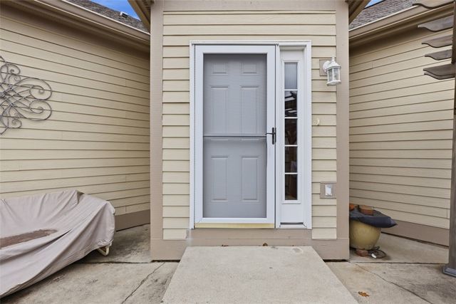 135 Linden Ct, Seven Fields Boro, PA 16046