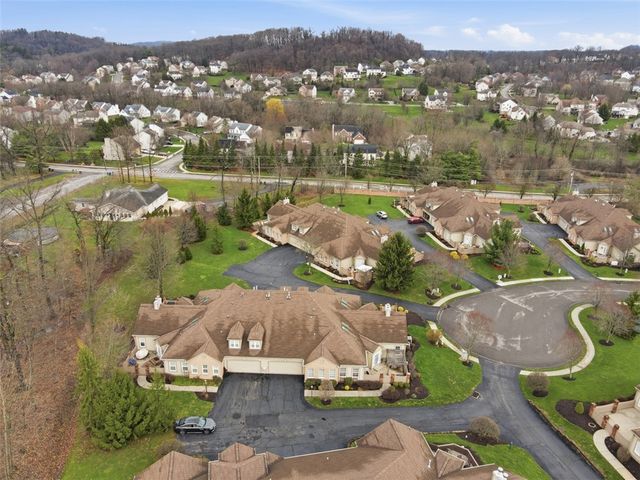 135 Linden Ct, Seven Fields Boro, PA 16046
