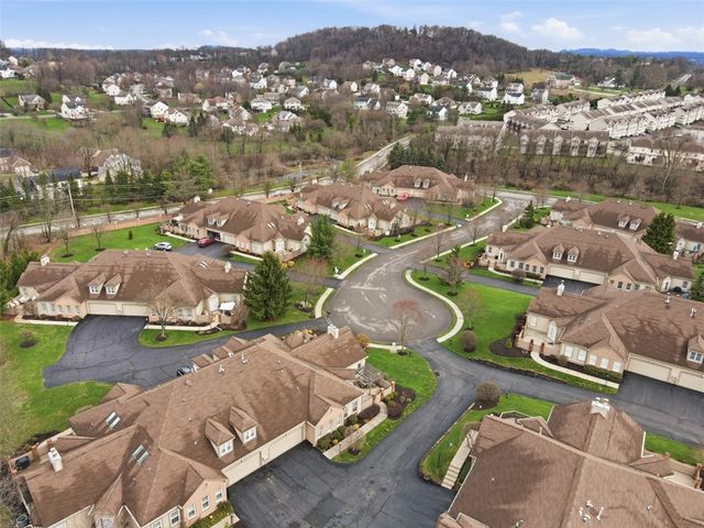 135 Linden Ct, Seven Fields Boro, PA 16046