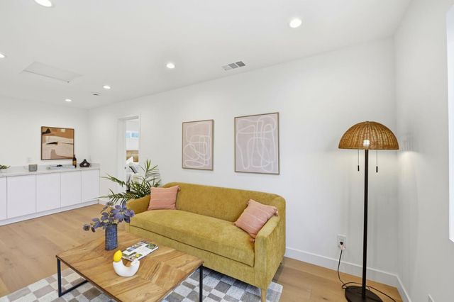 2514 Parkland Court, Santa Clara, CA 95051