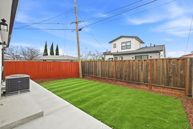 2514 Parkland Court, Santa Clara, CA 95051