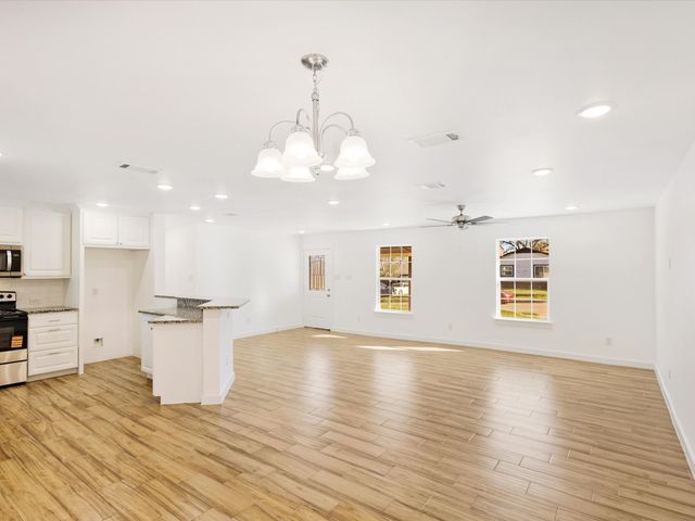 7245 Van Natta Lane, Fort Worth, TX 76112