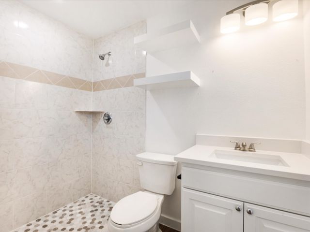 7245 Van Natta Lane, Fort Worth, TX 76112