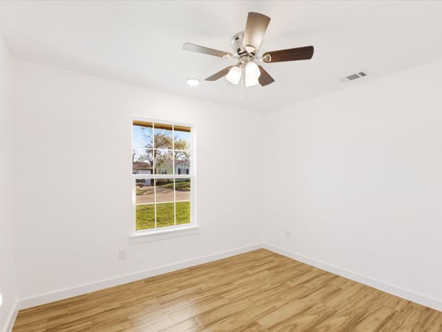 7245 Van Natta Lane, Fort Worth, TX 76112